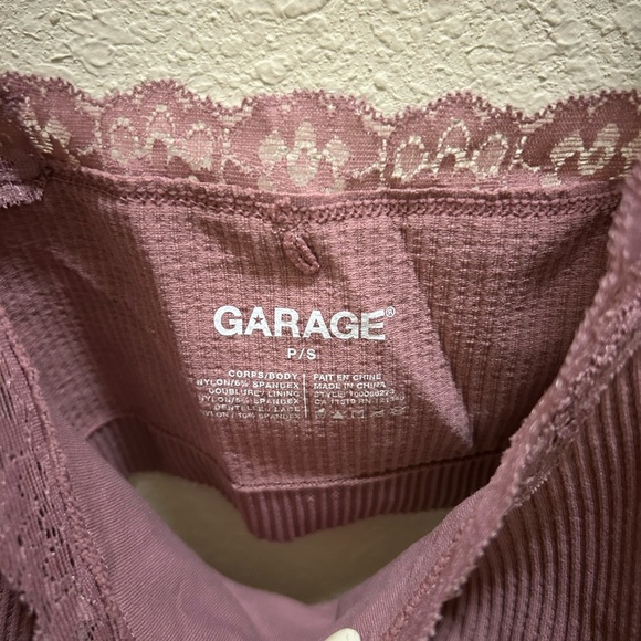 Garage Mauve Lace Trim Bandeau - Picture 3 of 3